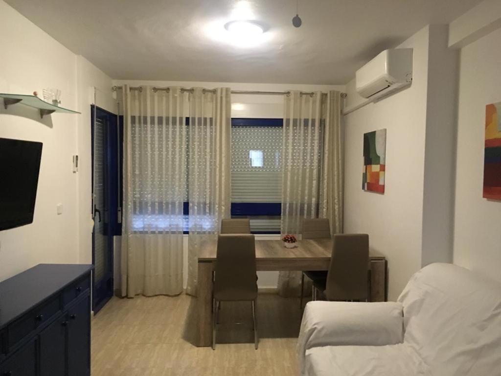 2-Bedroom And Living Room Apartment Near Campoamor Beach エクステリア 写真